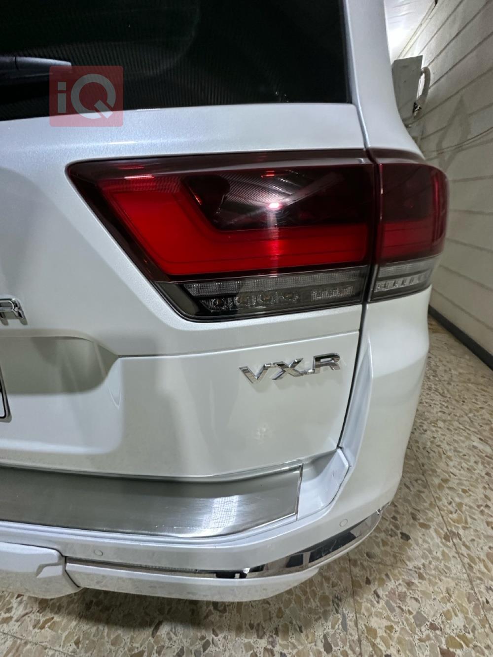 تۆیۆتا لاند کروزەر